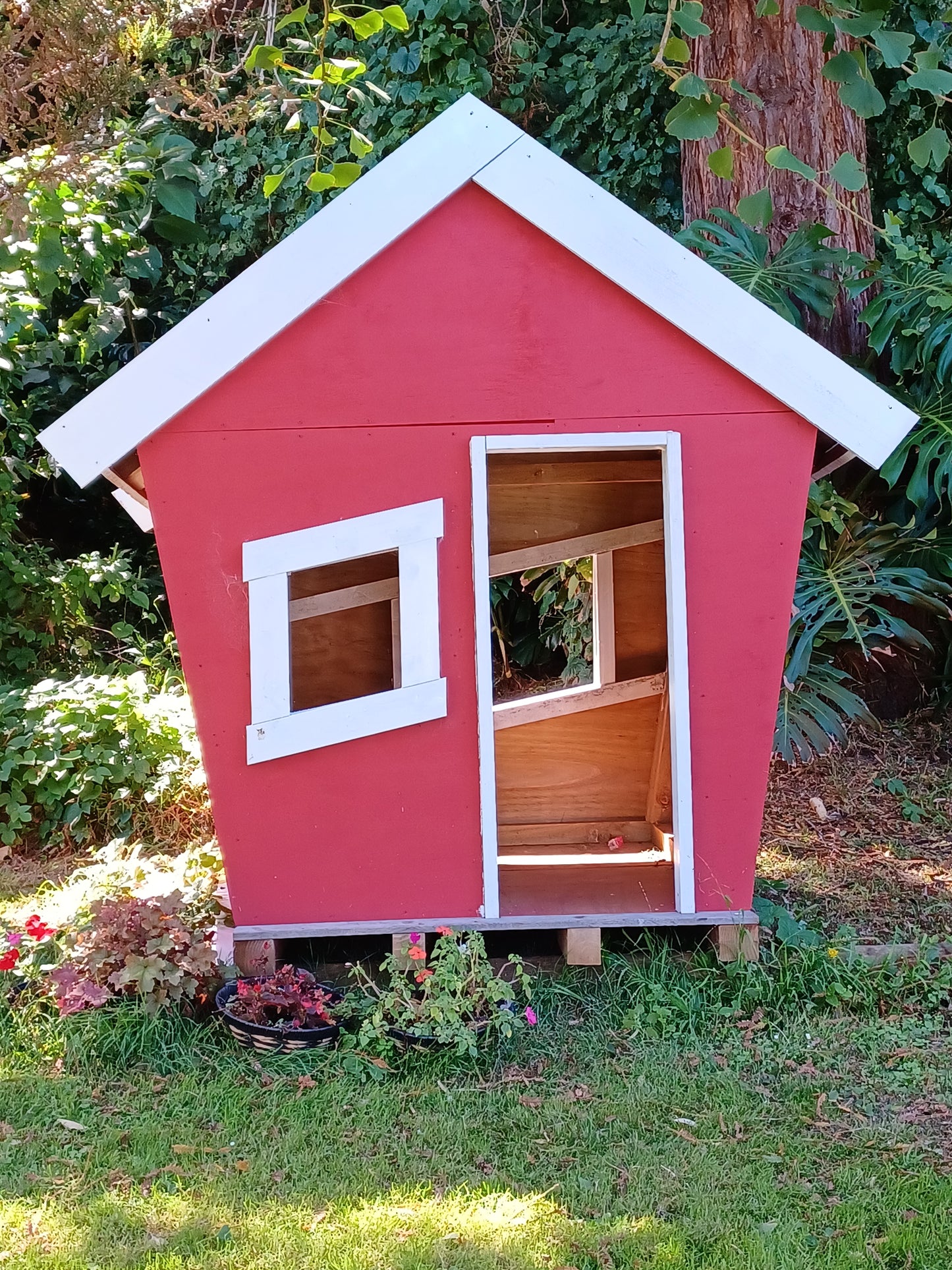 Childrens Play House | Wonky