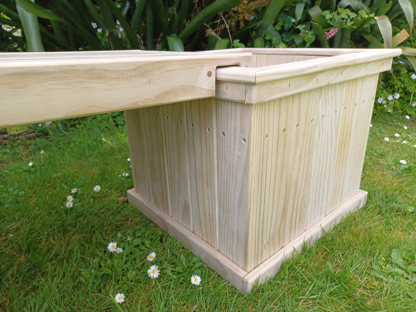 Planter boxes with bench seat