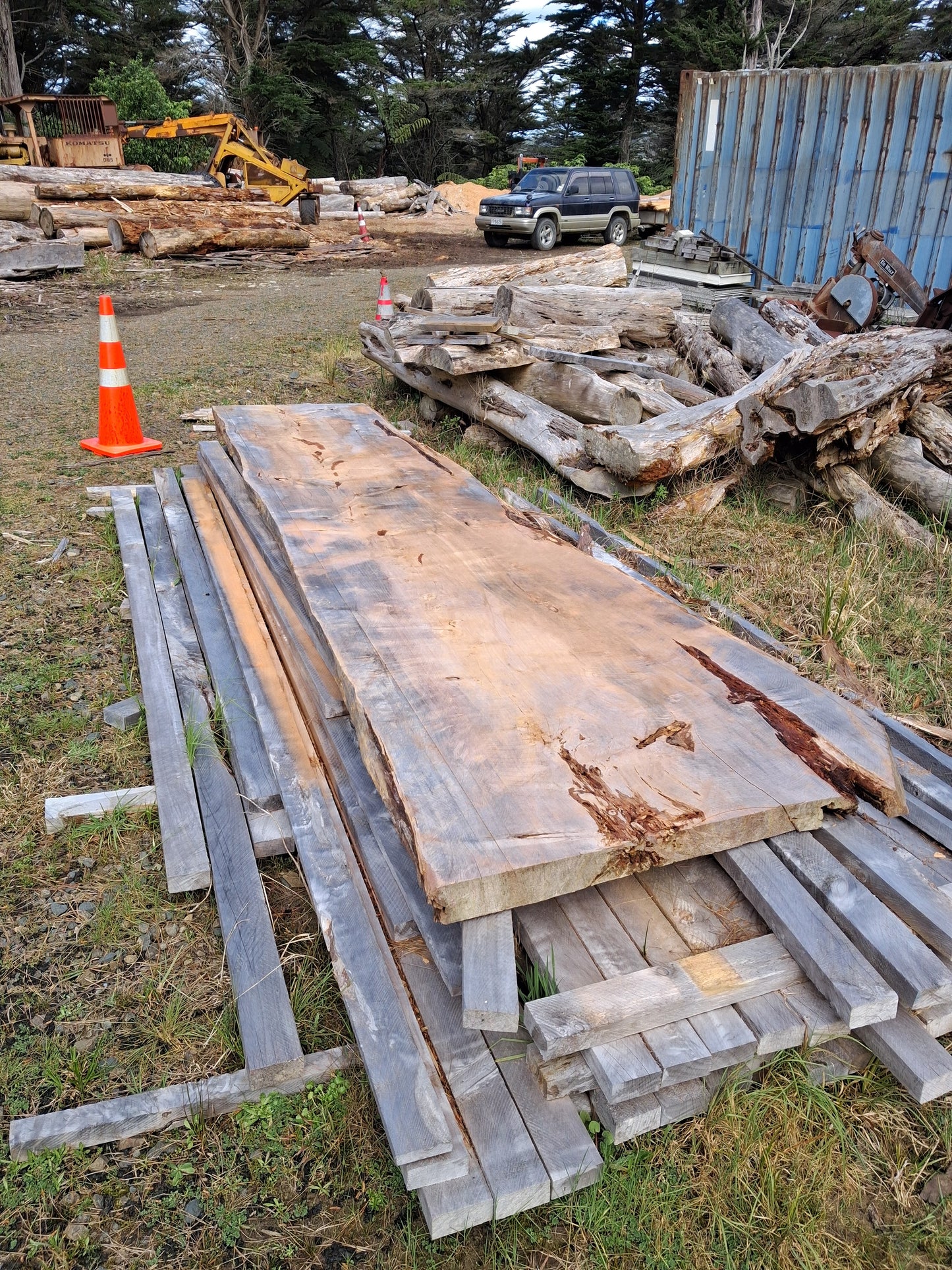 Bar Table
